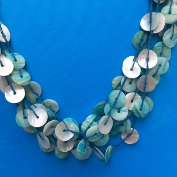 Beautiful, 8-strand Pale Turquoise, shell necklace - Picture 3 of 4